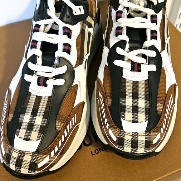 Burberry Mens Sean Vintage Check Canvas Fashion Sneakers Size 41/ 8 US - Picture 7 of 16